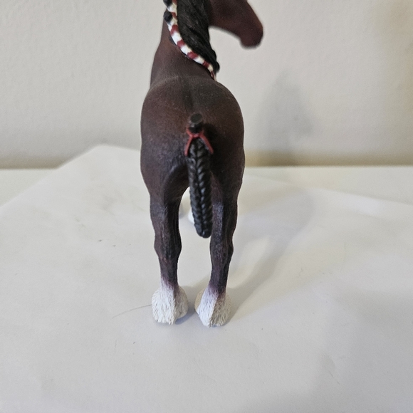 Schleich Clydesdale Bay Gelding Draft Horse 13808 - Picture 4 of 7